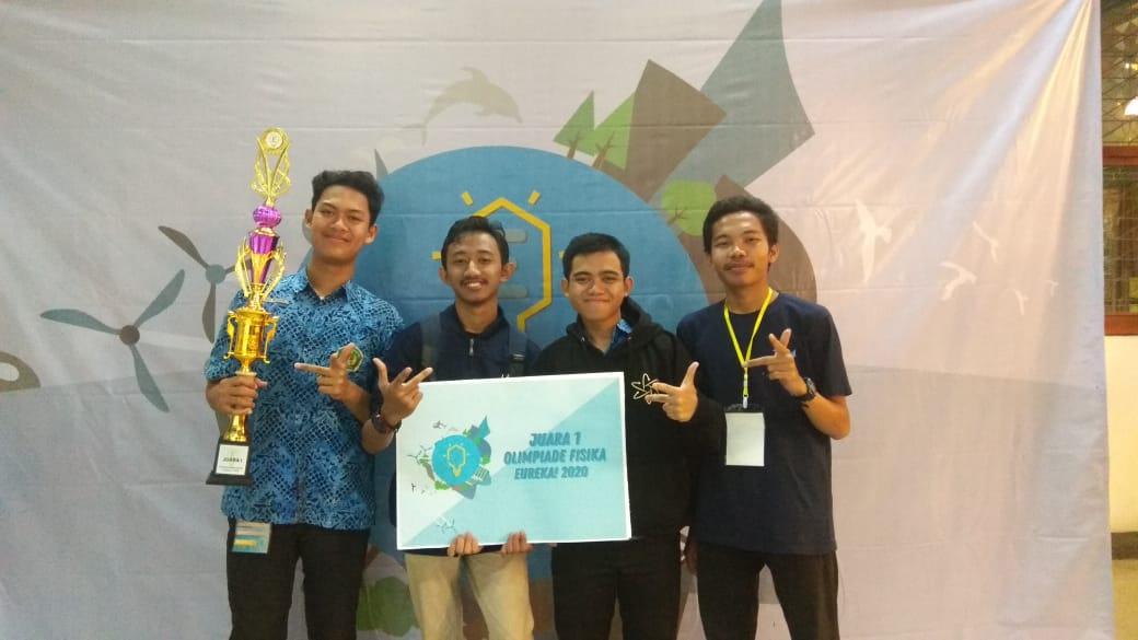 MAN 2 Kota Malang Juara Olimpiade Fisika Eureka ITB tingkat Nasio